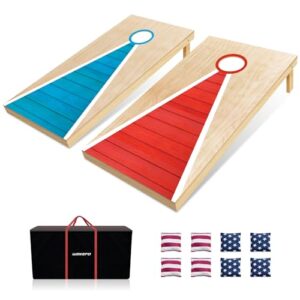 4x2FT Cornhole Set mit zwei farblich unterschiedlichen Spielbrettern und acht Spielbeuteln für das beliebte Outdoor-Spiel. Ideal für Gartenpartys und Familienunterhaltung.