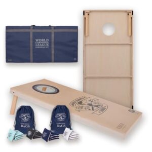 Doppel-Cornhole-Spielbrett-Set in Turnierqualität mit zwei Spielbeuteln in Blau und Weiß sowie einer praktischen Tragetasche, perfekt für Outdoorspiele und Turniere.