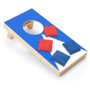 Faltbares Cornhole-Spiel mit blauem Brett und roten sowie blauen Bohnensäcken, ideal für Outdoor-Aktivitäten und Familienunterhaltung.