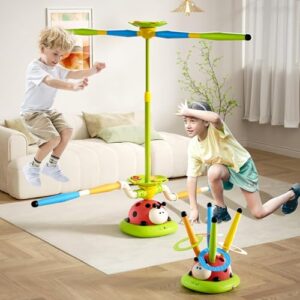 Zwei Kinder spielen mit JOY SPOT! 5 in 1 Outdoor Spielzeug in einem hellen Wohnraum, das ein farbenfrohes, käferförmiges Spielgerät zeigt.