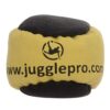 Juggle Pro Footbag Modell NUNCHAKU in leuchtendem Gelb und Schwarz, ideal für Fußjonglieren und Freestyle-Tricks, handgenäht aus Ultra Wildleder Kunststoffgewebe.