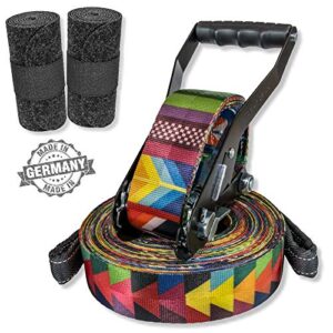BUZZARD Havanna Nachhaltiges Slackline-Set 15 m mit Baumschutz, präsentiert mit bunten geometrischen Mustern und stabilem Handgriff, geeignet für Einsteiger und erfahrene Slackliner.