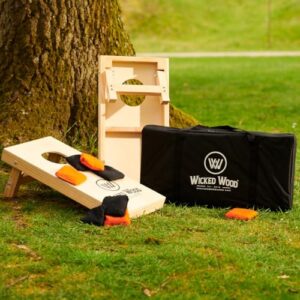 Offizielles Cornhole Set 90x60 - Red Zone mit zwei Spielbrettern, vier Taschen und Schutzhülle für spannenden Spielspaß im Freien