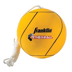 Leuchtend gelber Tetherball mit schwarzem Schriftzug und grafischen Elementen, ideal für Tetherball-Spiele im Freien. Aus robustem Gummi und ausgestattet mit einem stabilen Seil für lange Spielzeiten.