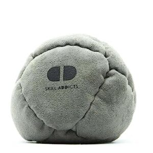 Freestyle-Fußsack in Grau für jeden Altersgruppe, enthält Hackysack-Aufkleber und App zum Erlernen von Tricks.