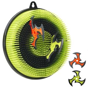 Axtwurfspiel-Set für Erwachsene und Jugendliche: Zielwurfspiel mit Axtscheibe und 4 Wurfpfeilen - kein Bohren erforderlich und tragbar, geeignet für drinnen und draußen (12 * 12 IN)